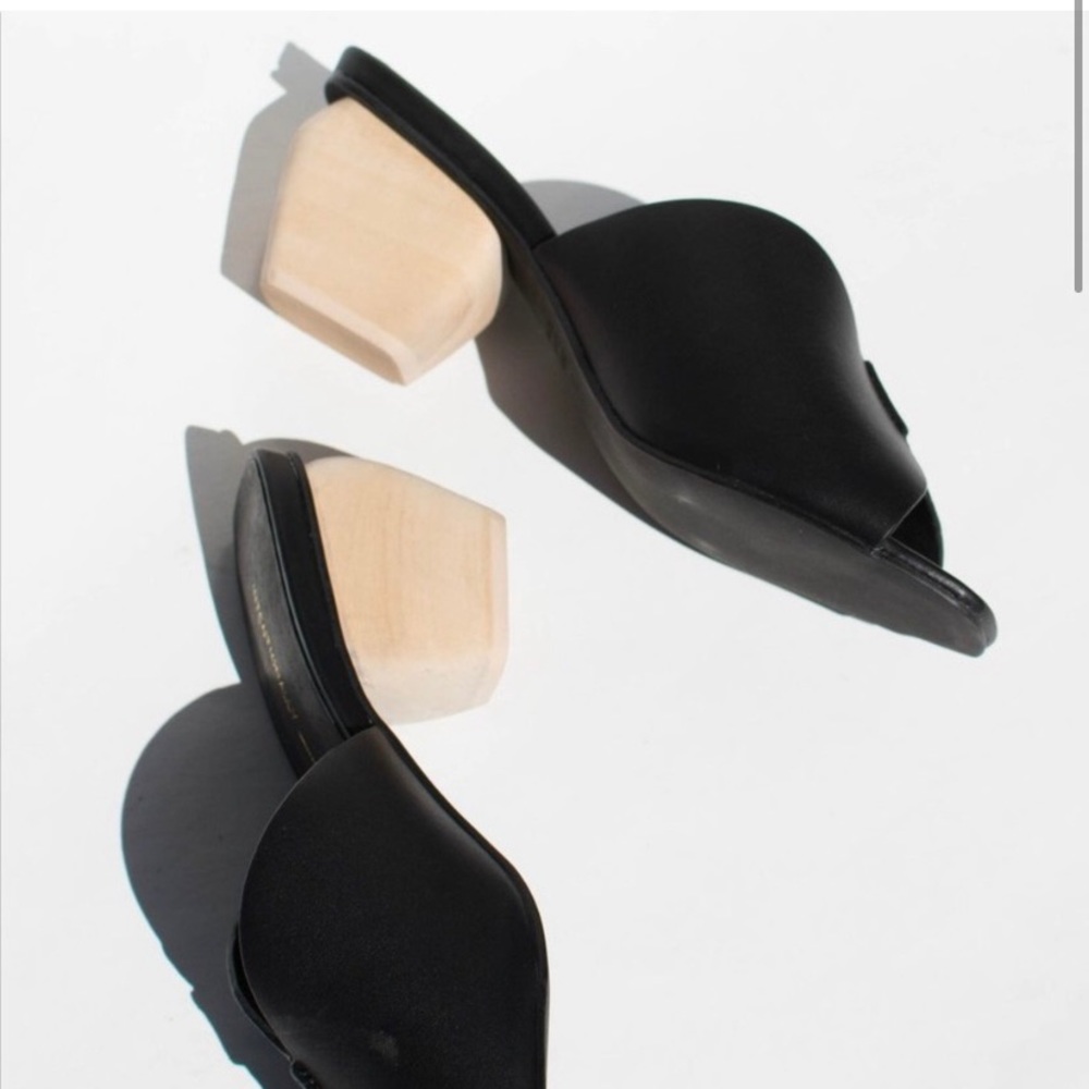 Intentionally Blank Jones Sandals size 37/7